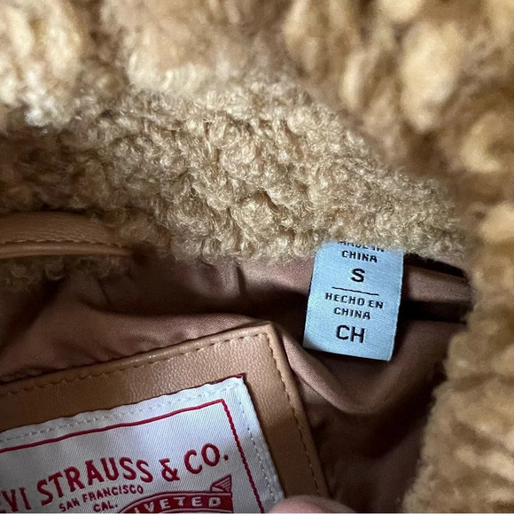 Levi's Women's Breanna Puffer Jacket Brown Sherpa Teddy Fuzzy Size S - Picture 9 of 10